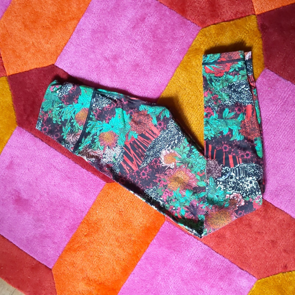 Lululemon Wunder under 4